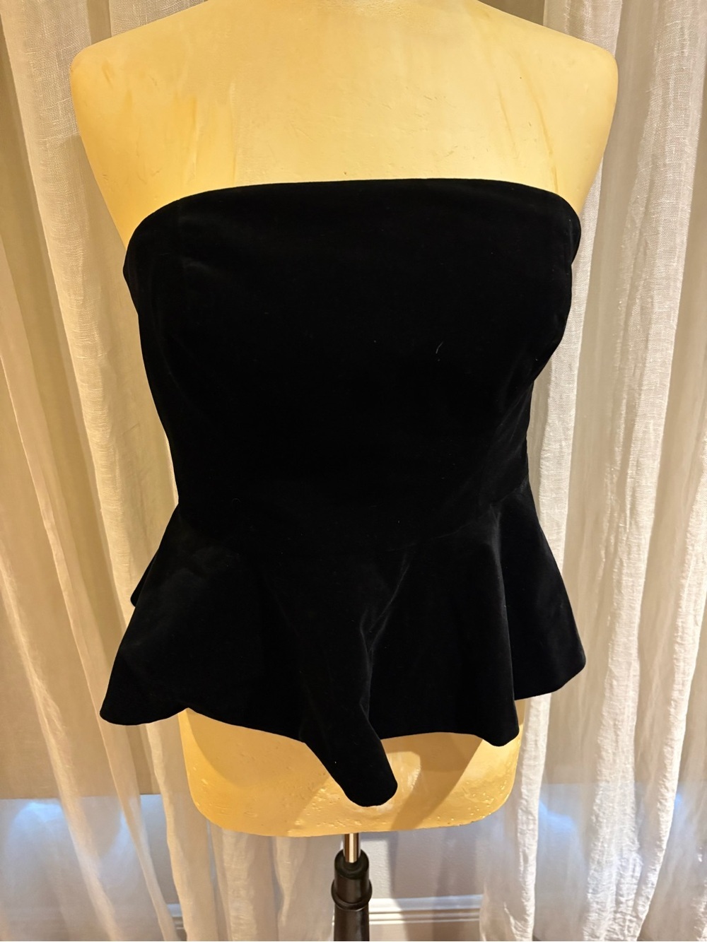 Worth Black Strapless Velvet Peplum Top